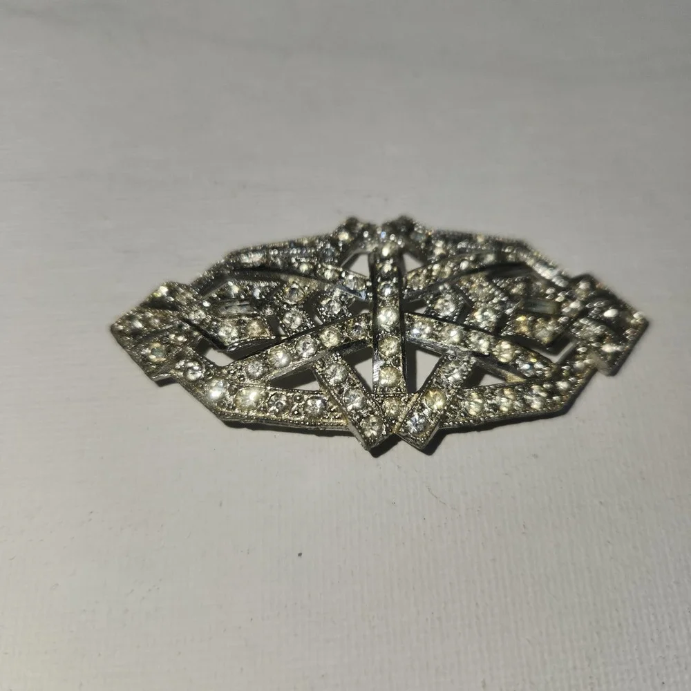 Vintage‎  Rhinestone Pot Metal Geometric Brooch Pin Clear Crystal Retro